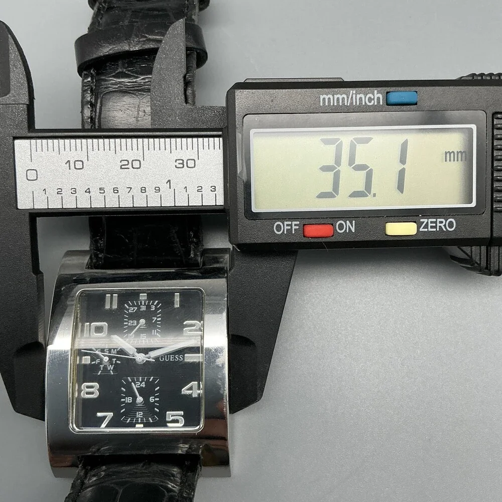 Guess G85569G Mens Watch 35mm Black Dial Leather Stainless Day Date New Battery